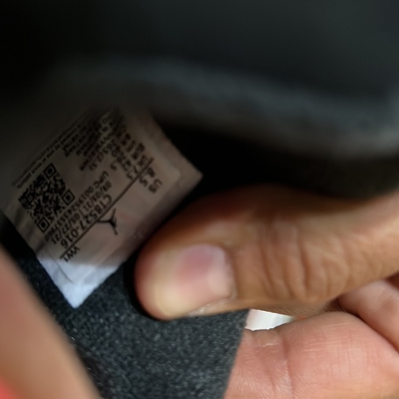 Retro 4’s Black and Red size 8.5 - Picture 4 of 8